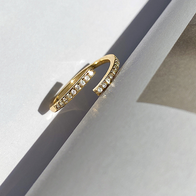 Exquisite Minimalist Ring